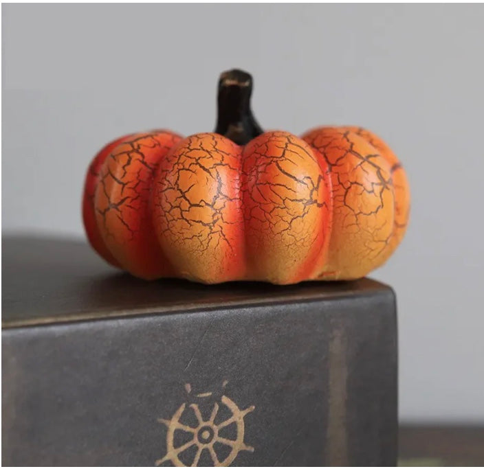Halloween LED Pumpkin Lamp - Realistic Resin
