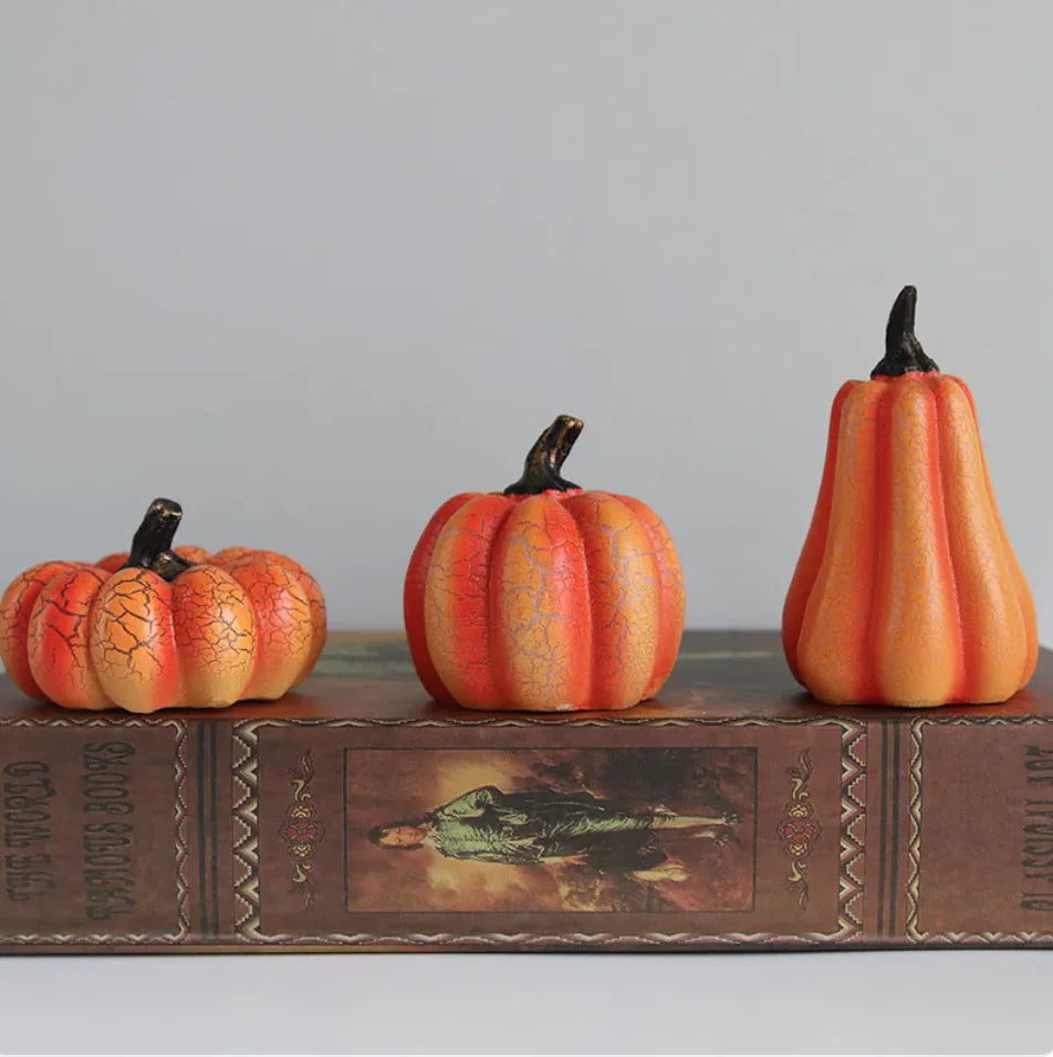 Halloween LED Pumpkin Lamp - Realistic Resin